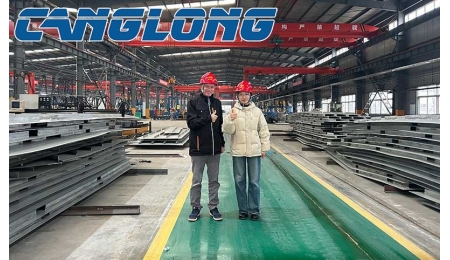 Brunei customer visits Canglong’s steel structure production workshop
