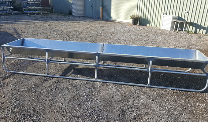 Cow shed equipment