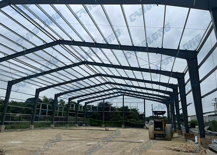 Dominica 1536m2 mortar warehouse with mezzanine