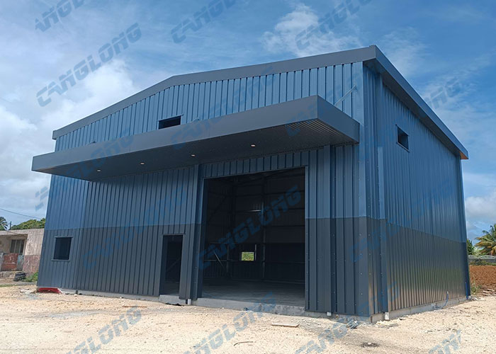 Guadeloupe 209㎡ warehouse with mezzanine