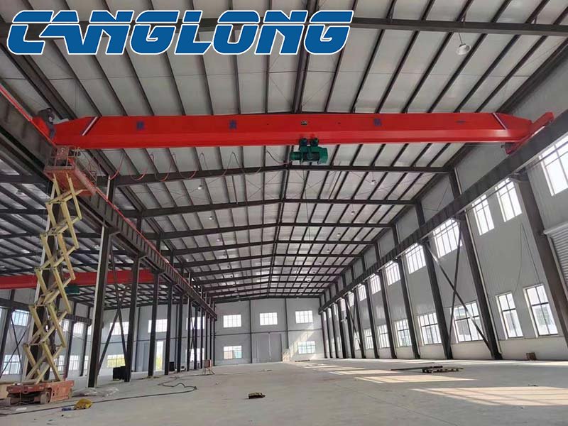portal frame workshop with crane